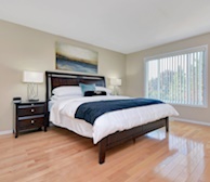 21 McPeake Master Bedroom Queen Mattress Fully Furnished Apartment Suite Kanata