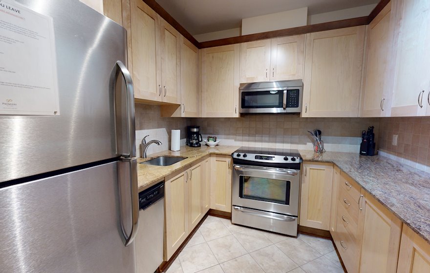 314 Kitchen Fully Equipped Five Appliances Stainless Steel Kanata