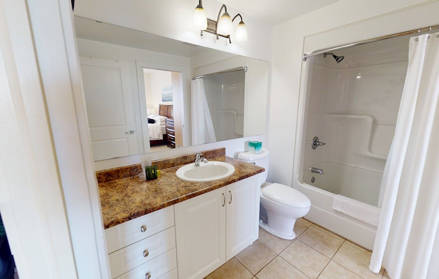 615 Principal Bathroom Soaker Tub Fully Furnished Apartment Suite Kanata