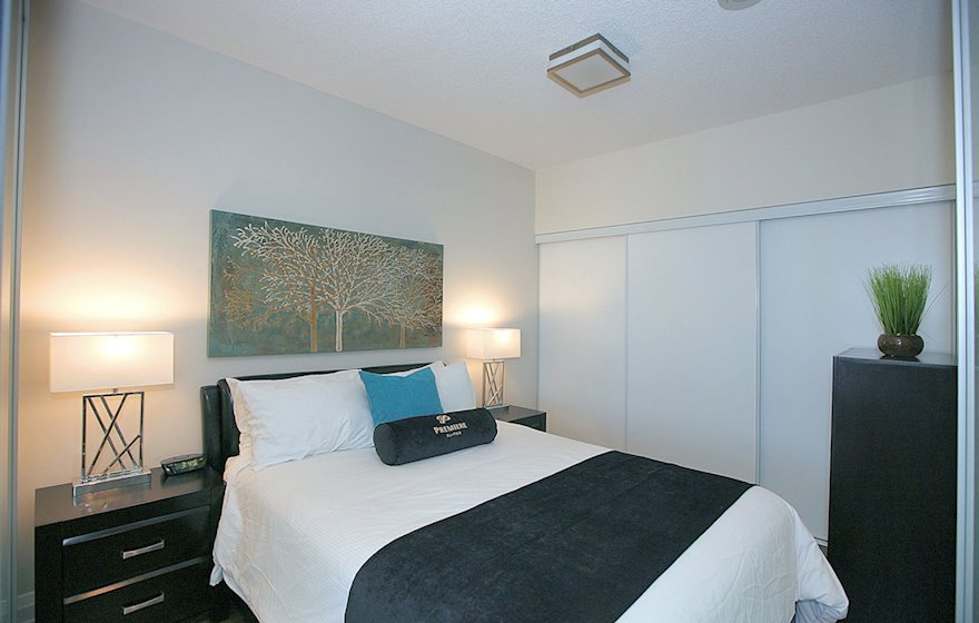 3226-Second Bedroom Queen Mattress Fully Furnished Apartment Suite North York