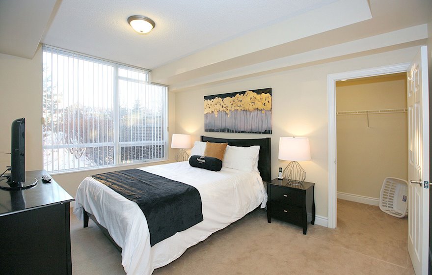 Master Bedroom Queen Mattress Fully Furnished Apartment Suite Markham